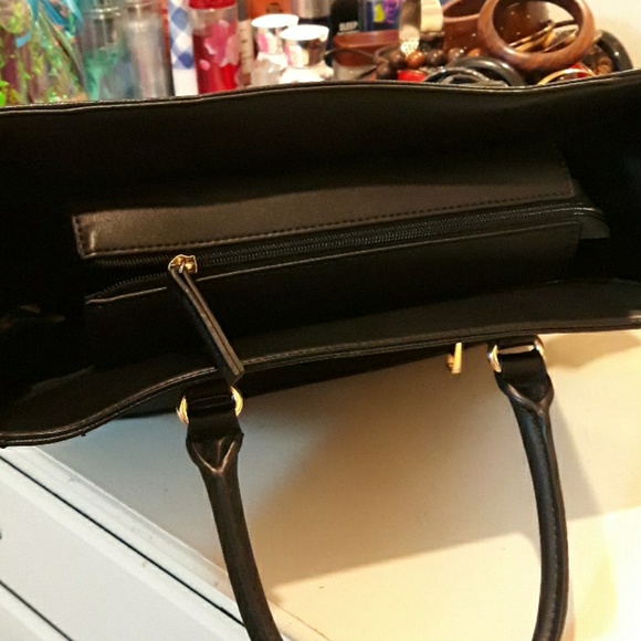 Purse - Picture 4 of 8